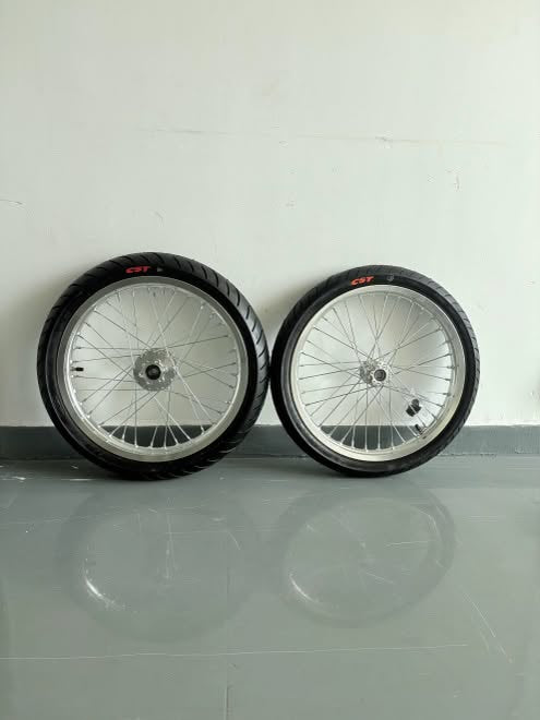 Talaria XXX Supermoto Wheelset (17 inch)
